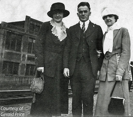 Margaret Elizabeth Conville and Jack & Mary A. Conville Saunders (Wilmerding PA, ca 1920)