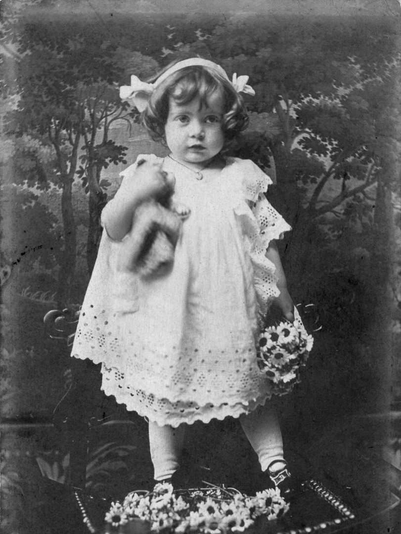 Ruth "Thelma" Fitzgerald (ca 1911)
