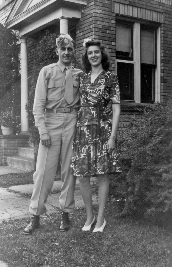 Joseph William (Bill) and Rosemarie Landi McManus (circa 1944)